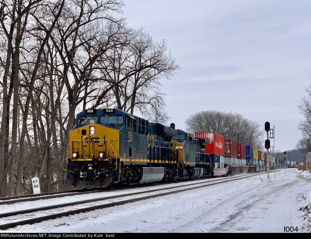 CSX 968 on I004